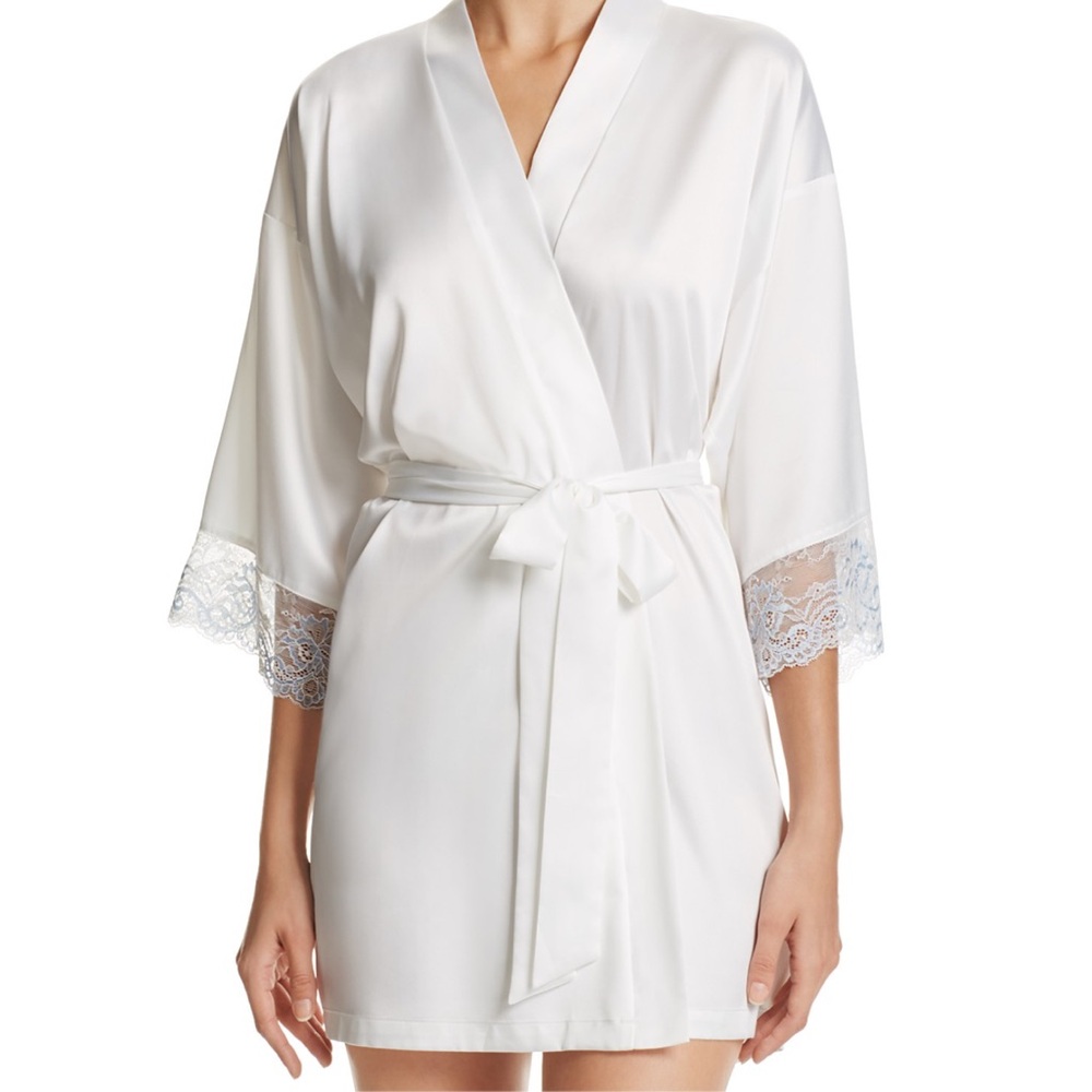In Bloom by Jonquil Bridal Ivory Lace Trim Robe